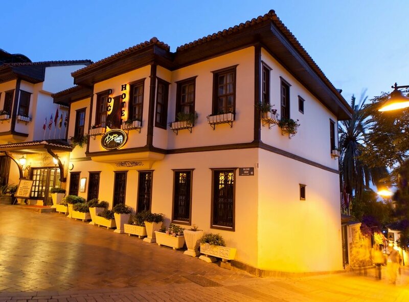 Гостиница Dogan Hotel в Муратпаше