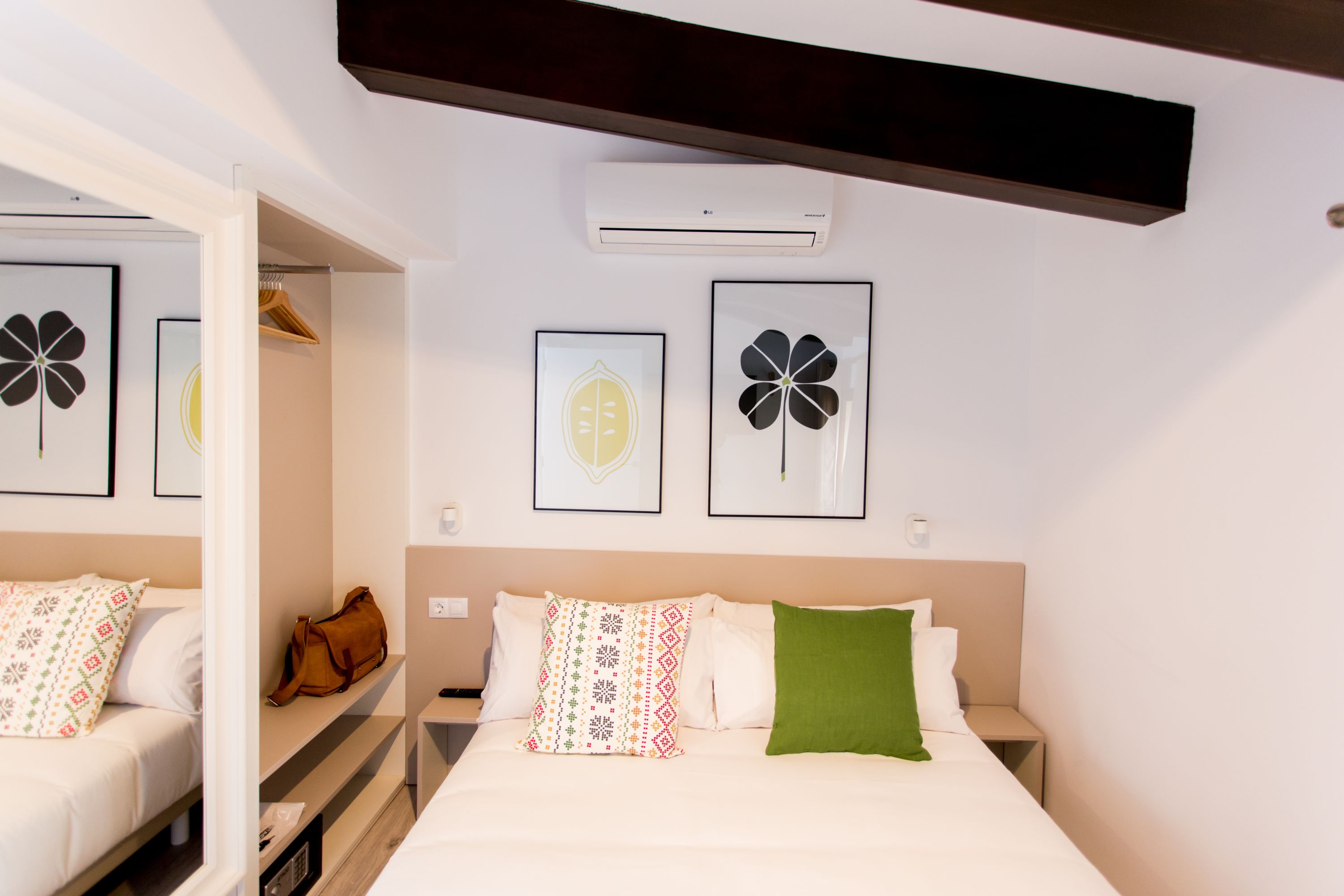 Фото Apartamentos Wallace Valencia