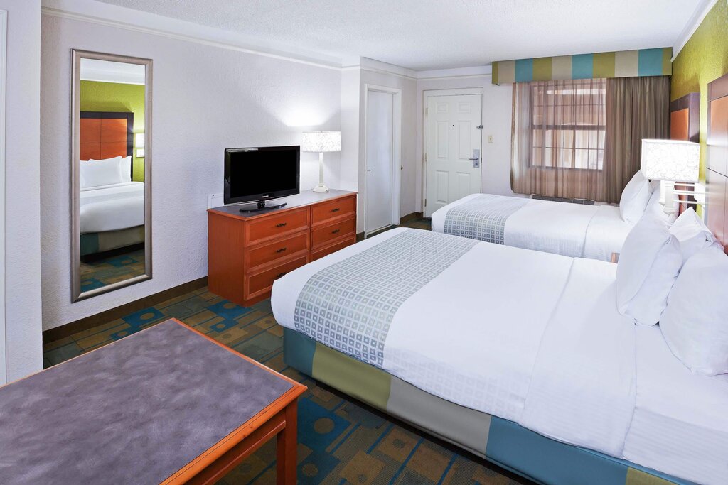 Hotel La Quinta Inn by Wyndham Columbus Airport Area, Columbus, photo
