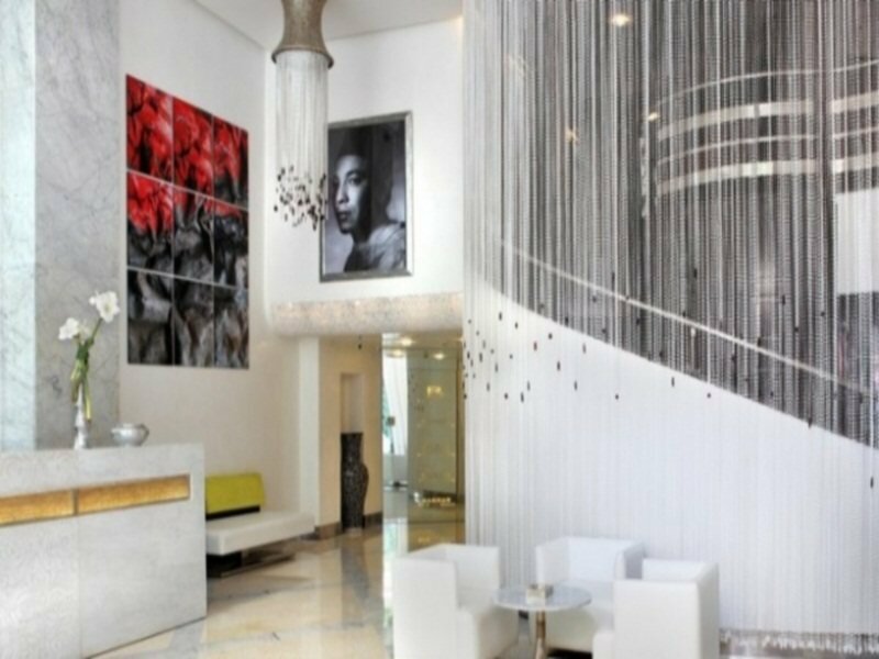 Фото La Renaissance Hotel