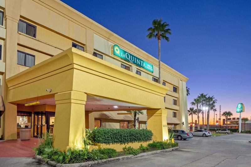 Гостиница La Quinta Inn & Suites by Wyndham Houston Nw Brookhollow