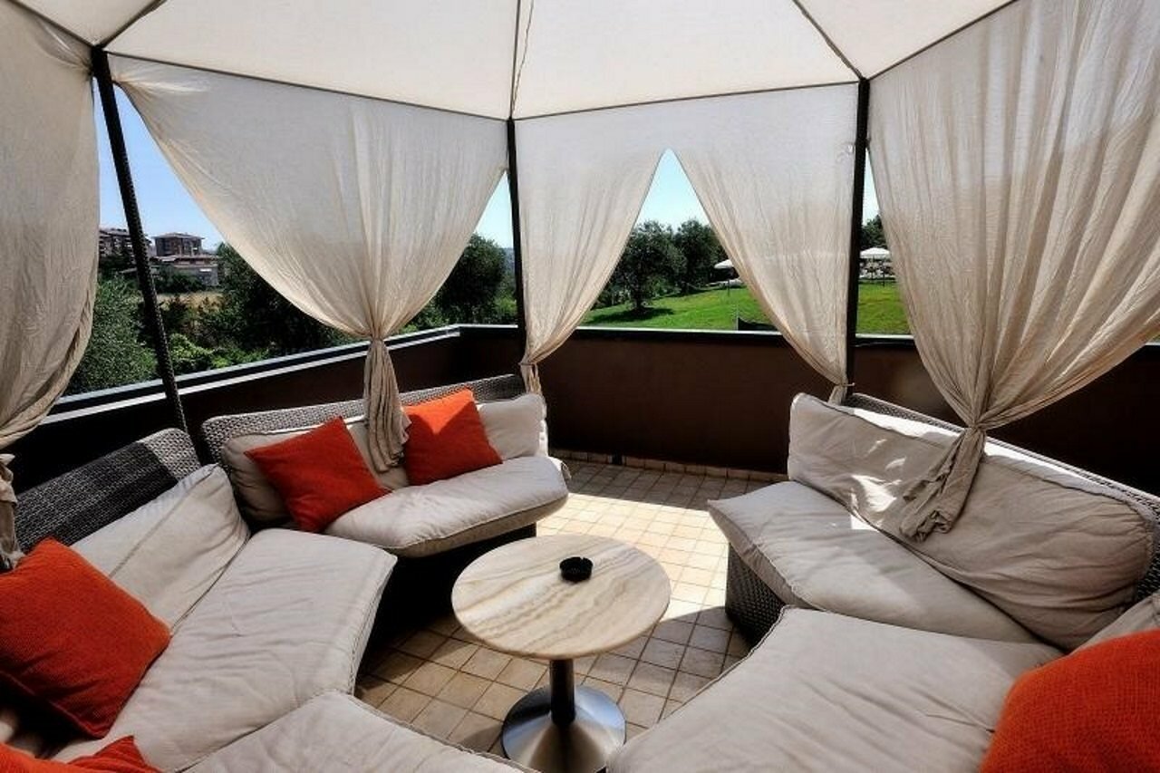 Фото La Meridiana Bleisure Hotel