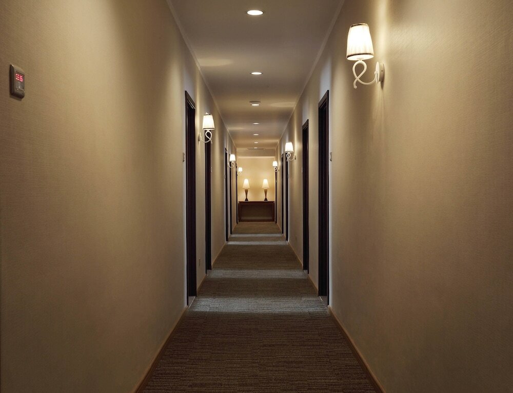 Фото Menumbing Heritage Hotel