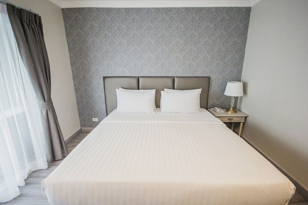 Фото Romance Hotel Srinakarin