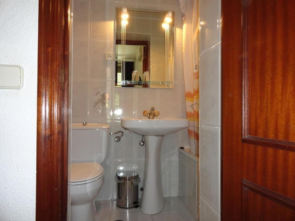 Фото Hostal Fuencarral Kryse