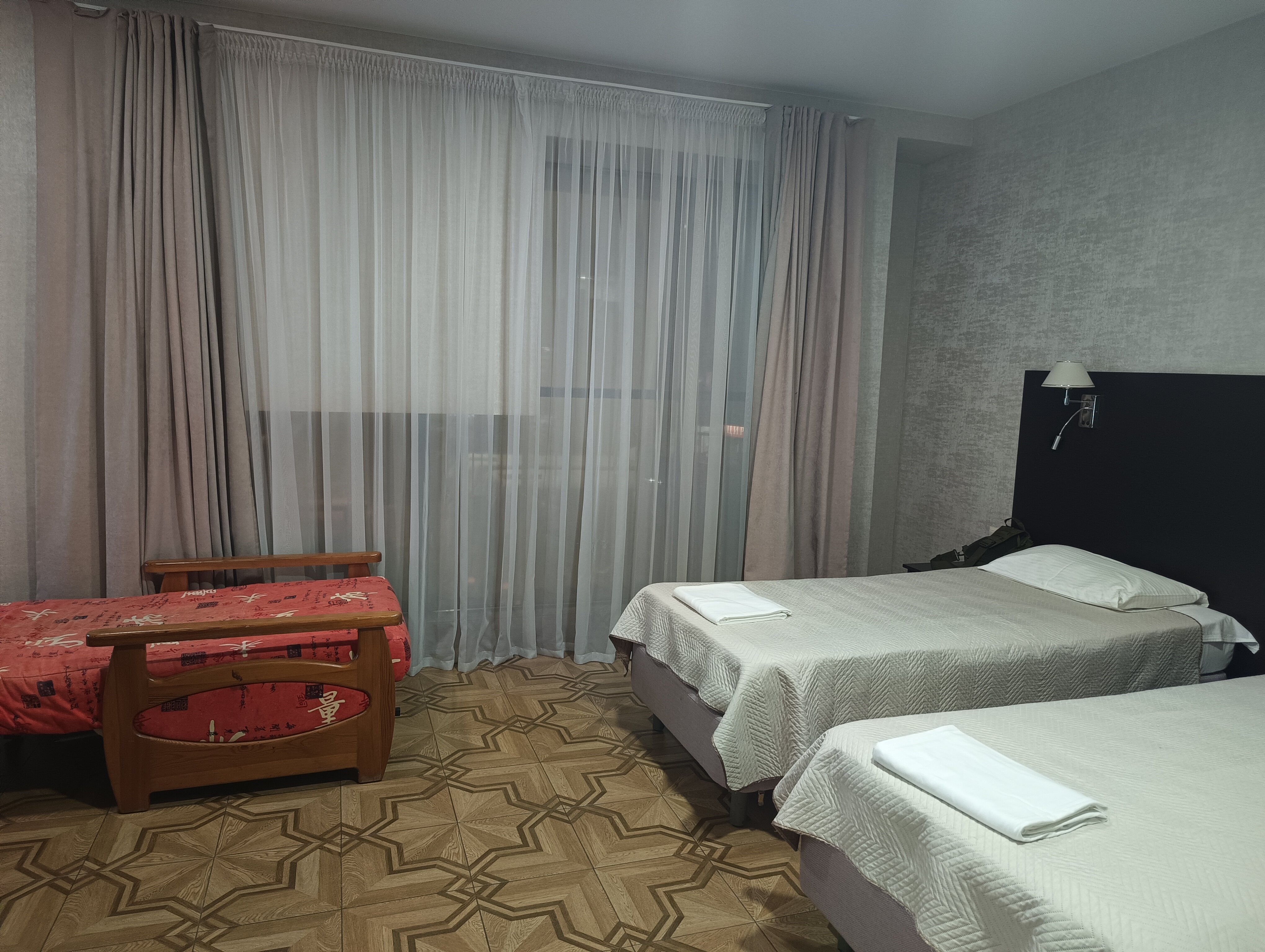 Фото отеля 2