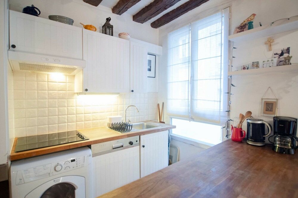 Фото Bright and Spacious Notting Hill Nest