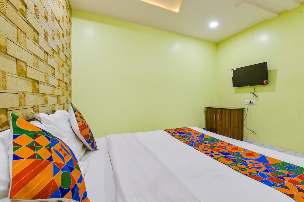 Фото Fabexpress Rani Bagh