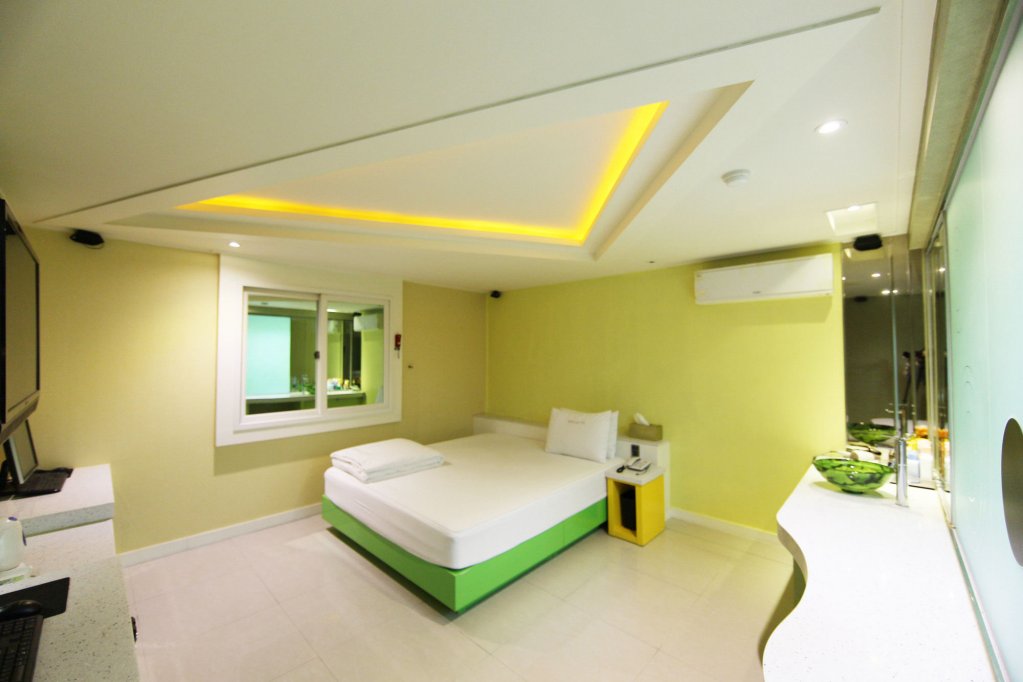 Фото 87416171702