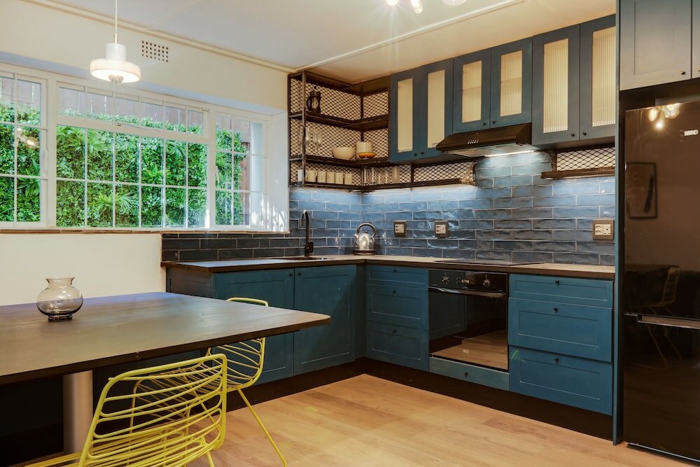 Фото Victorian Manor Apartment