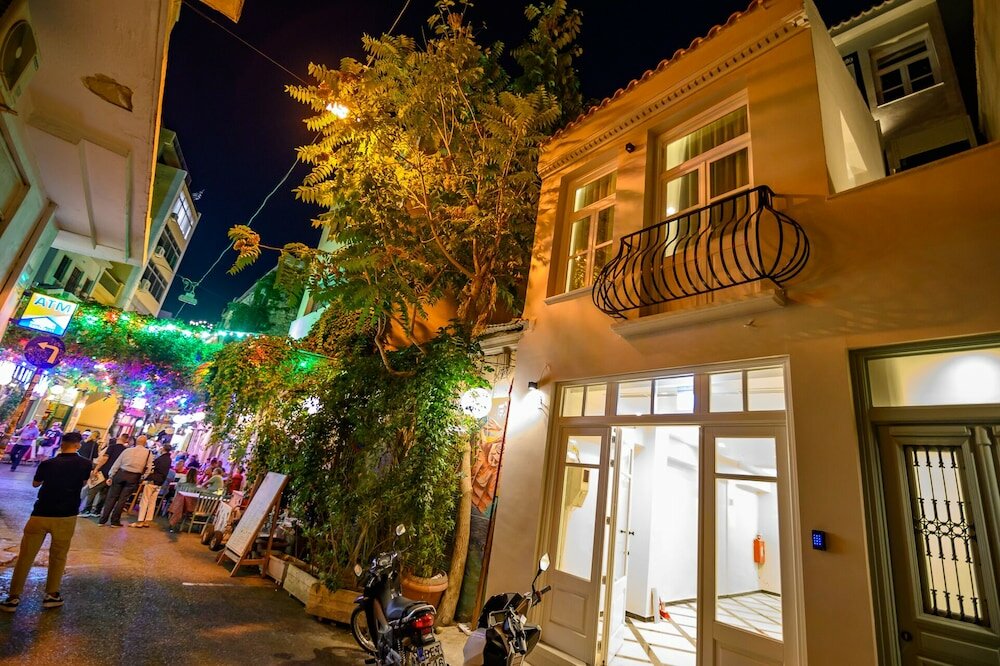 Фото A-13 Belle Athenes - Luxury Rooms at Monastiraki Railway Station