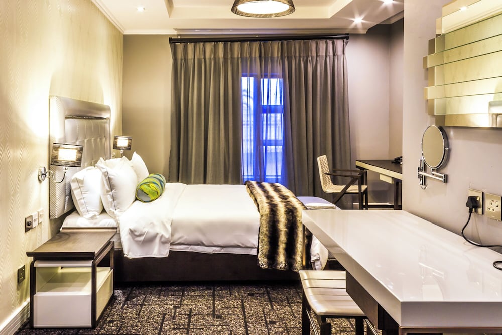 Фото отеля 2