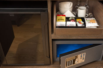 Фото Les Diamants Spanish Steps Suite