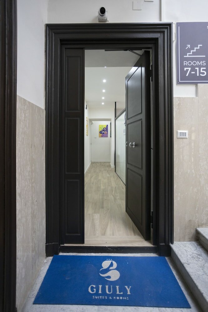 Фото Giuly Suites & Rooms