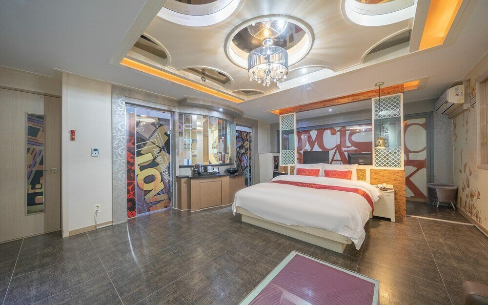 Фото Pohang Ocheon Party Rock Motel