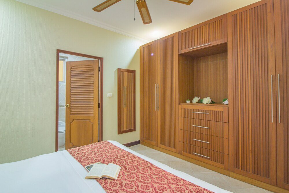 Фото 2 Bed Majestic Villa Near Beach