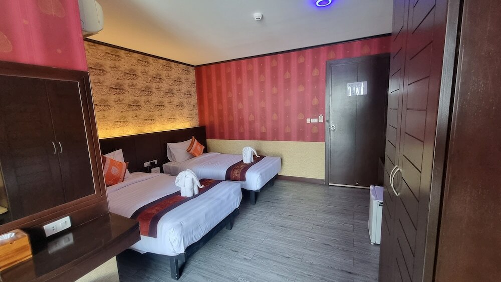 Фото Sereneburi Patong Residence