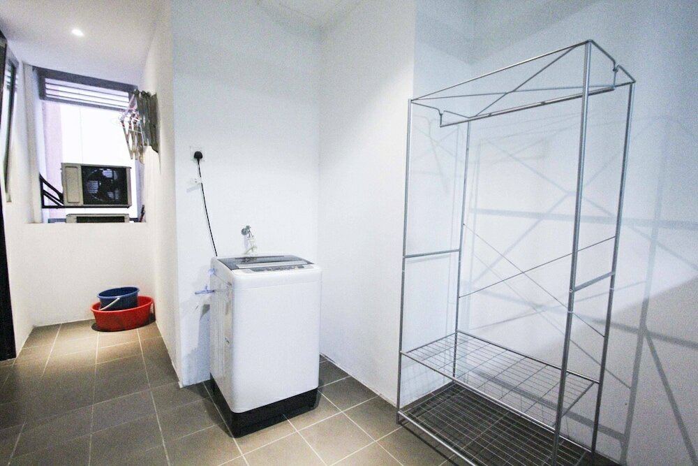 Фото Taragon Bintang Suites by StayHub Type 1