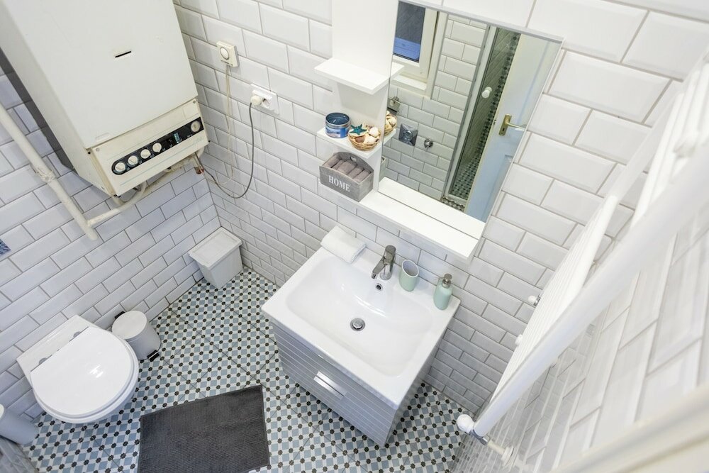 Фото Lie On Me Lazy Simon