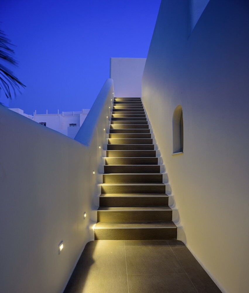Фото Oia Treasures Art Suites