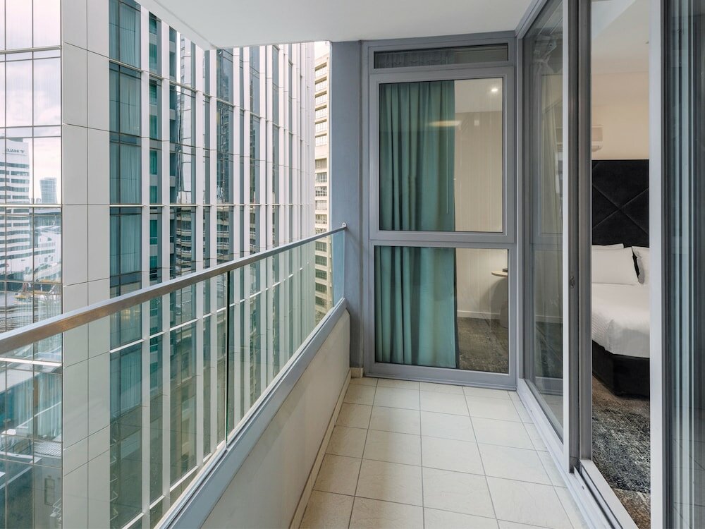 Фото Brady Apartment Hotel Flinders Street