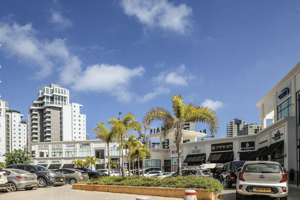 Фото Stunning Modern Studio in Netanya