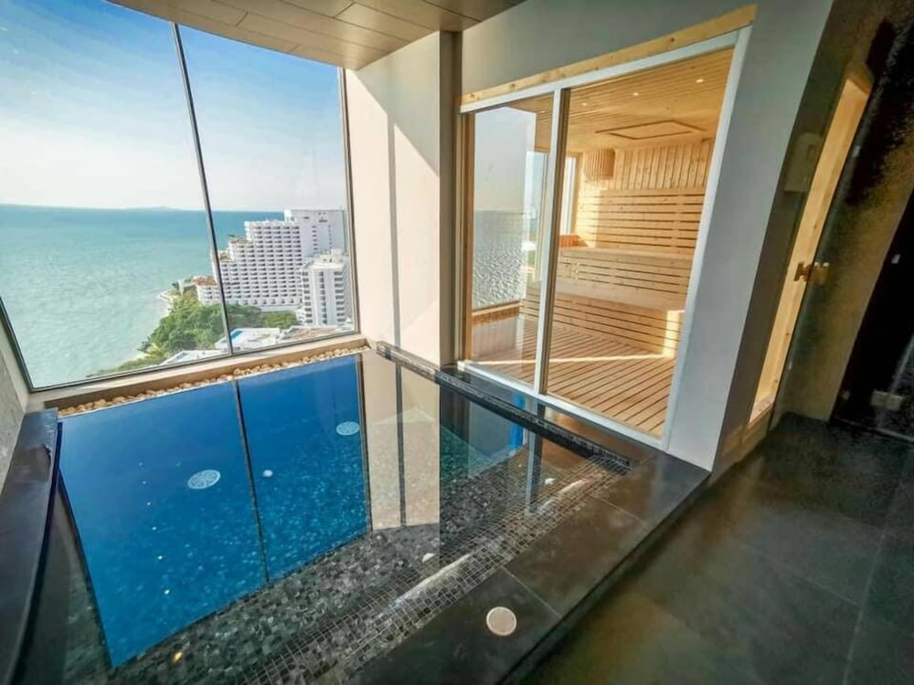 Фото Sea view 253 The Base Central Pattaya