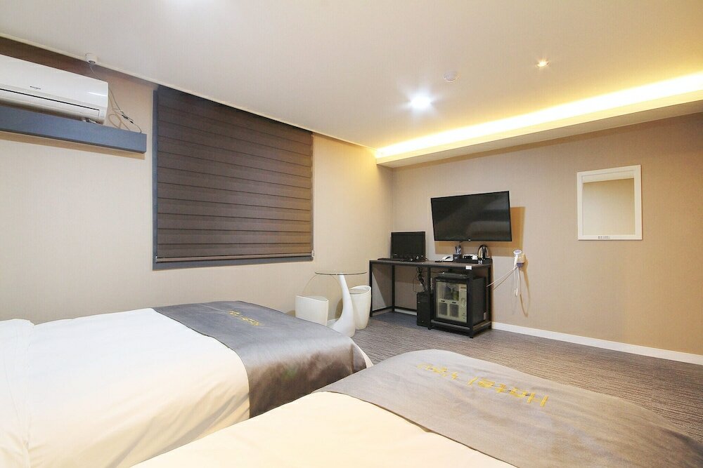 Фото Yeosu Hotel You