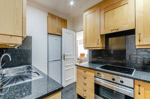 Гостиница Inviting 2-bed Apartment in London в Лондоне