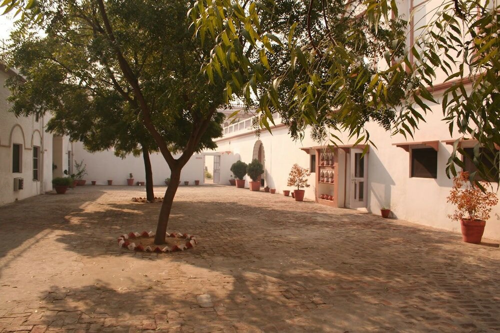 Фото Aamod Mudfort Kuchesar