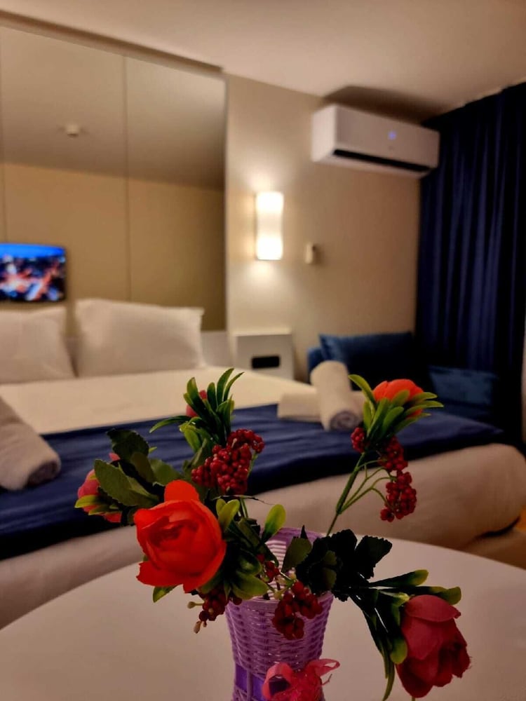 Фото Orbi Hotel Apartments