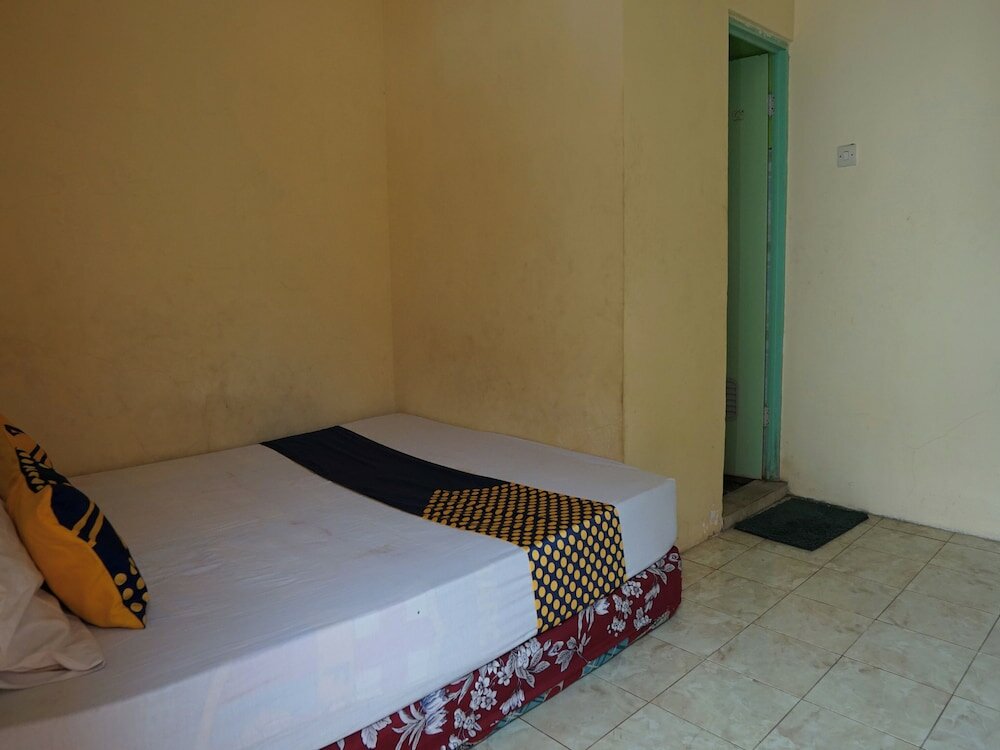 Фото Spot On 92666 Rumah Kos Arafah Syariah