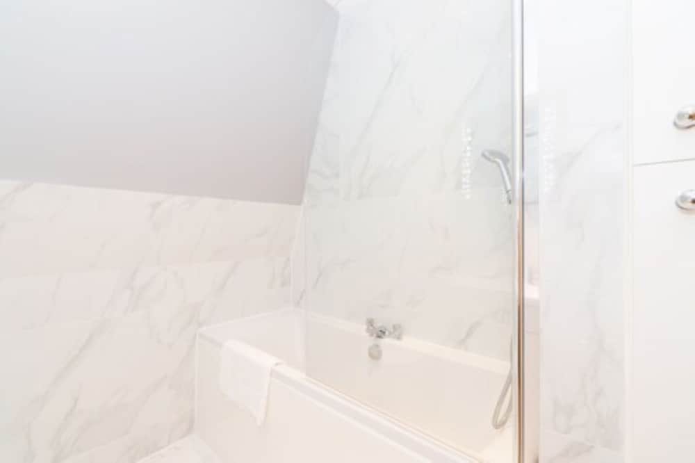 Фото Pml Apartments Southwick Street