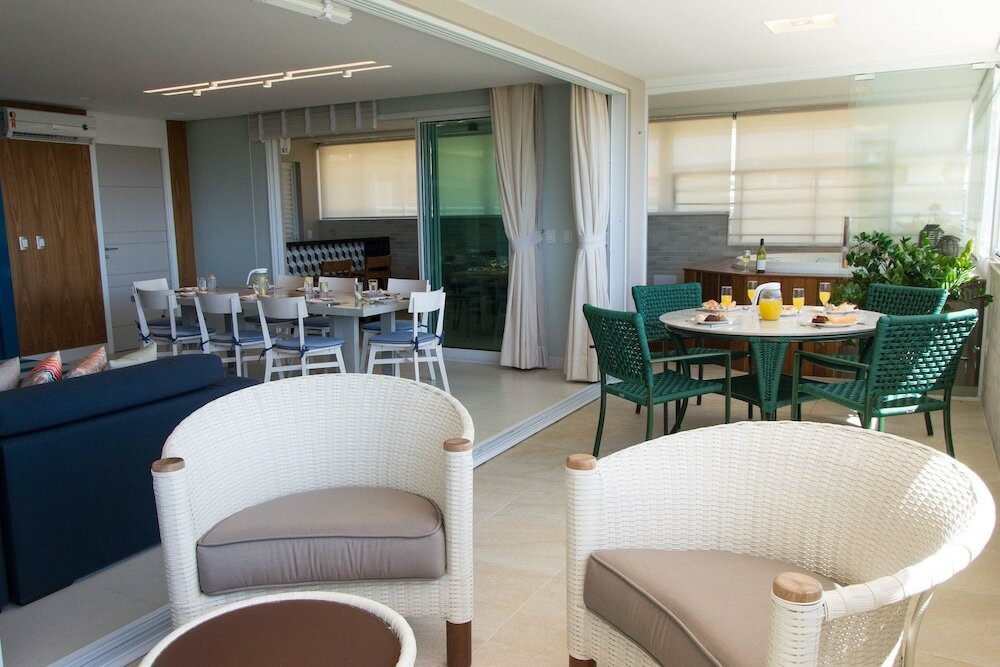 Фото Penthouse Apartment with Hot Tub near Beach