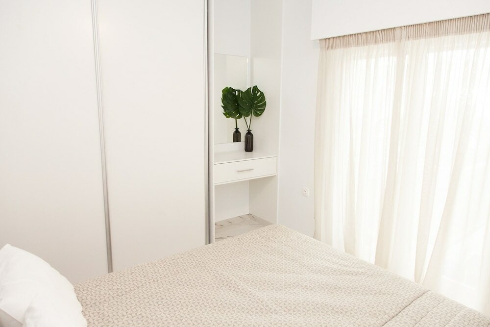 Фото Luxurious Apartment in Athens Downtown