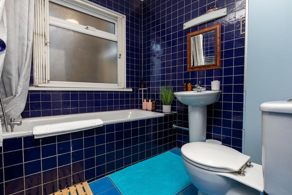 Фото Serene and Spacious 1 Bedroom Garden Flat in Clapton