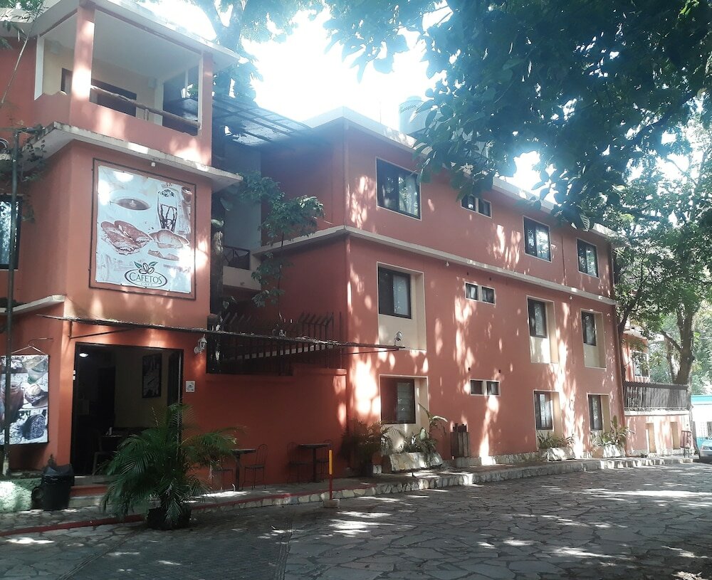 Фото отеля 2