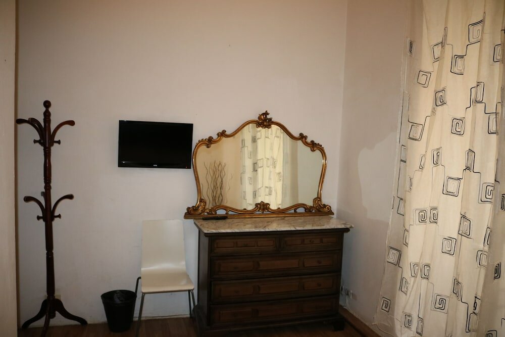 Фото Roman Place