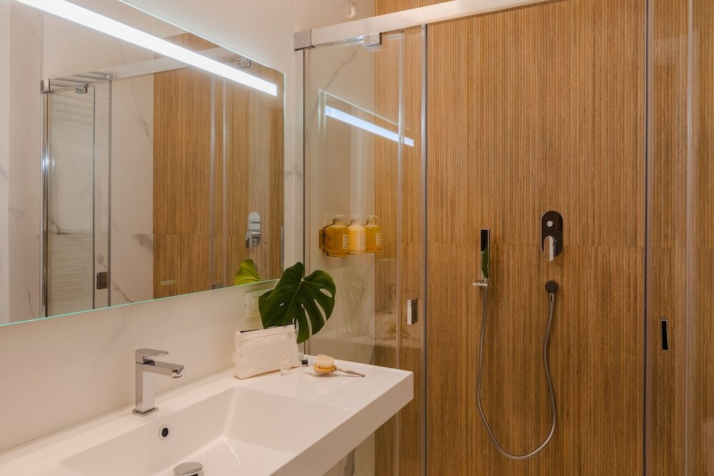 Фото Sonder Antinoo