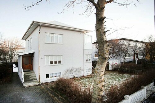 Гостиница Hringbraut 104 в Рейкьявике