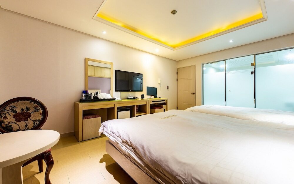 Фото Yeosu Hotel Provence