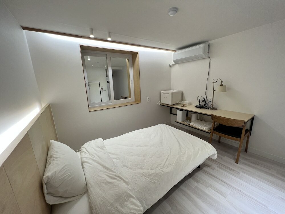 Фото World House