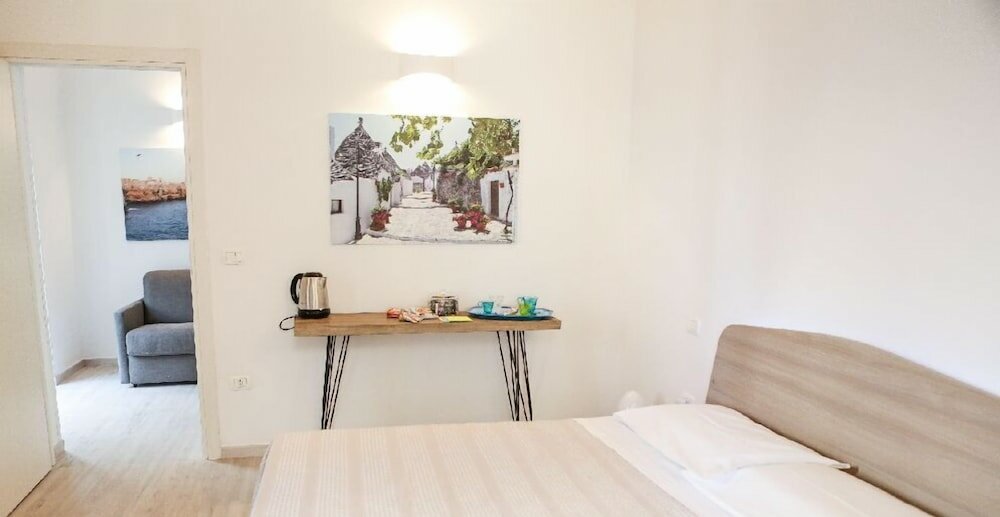 Фото Ailanthus Holiday Suites