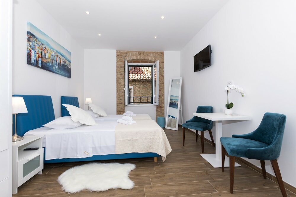 Фото Peruzovic Rooms & Apartments