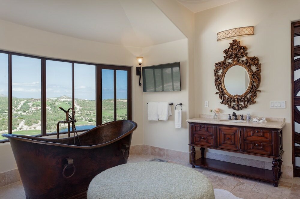 Фото Villa Delmar Exquisite Villa w Views