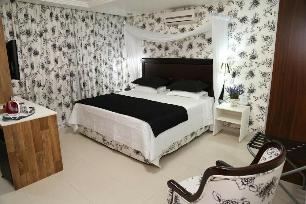 Фото Hotel Royal Plaza