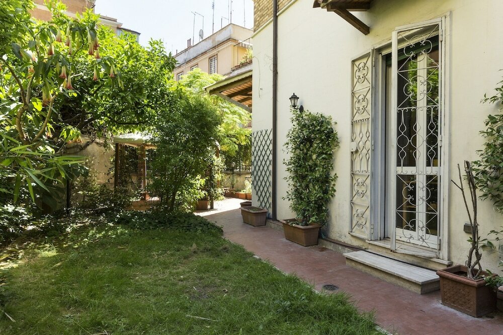 Фото Lemon Tree Apartment Sistine Chapel