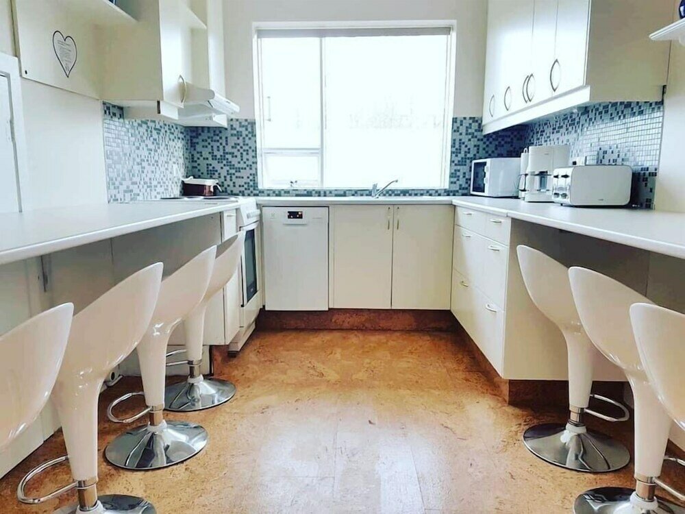 Фото Akureyri Central Rooms