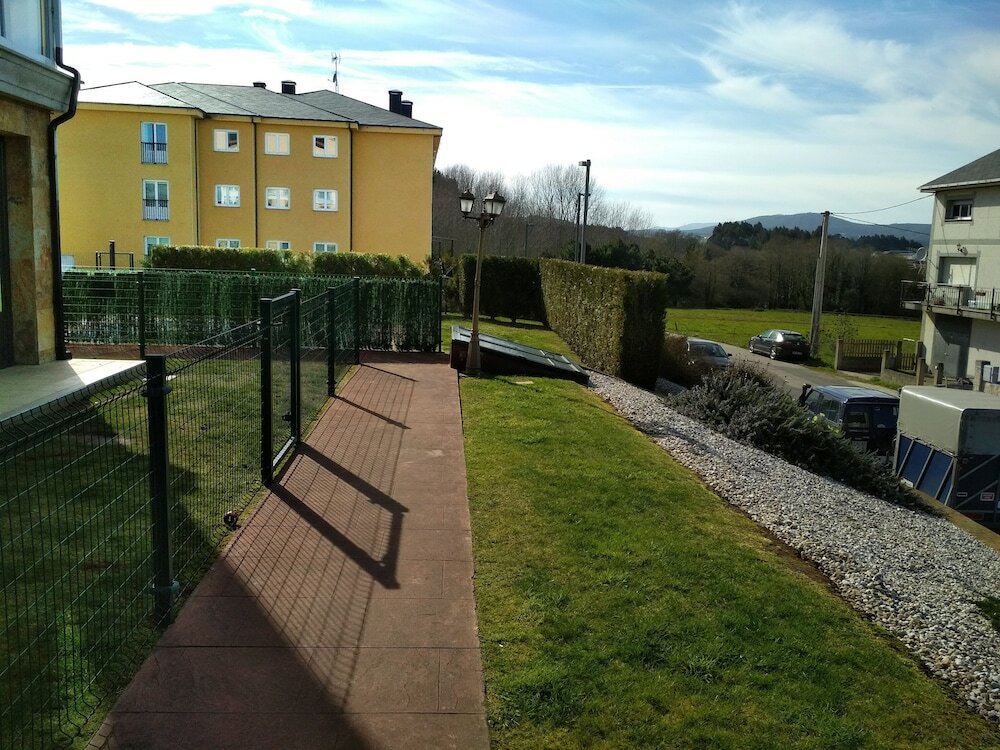 Фото Apartamentos Barreiros 3000