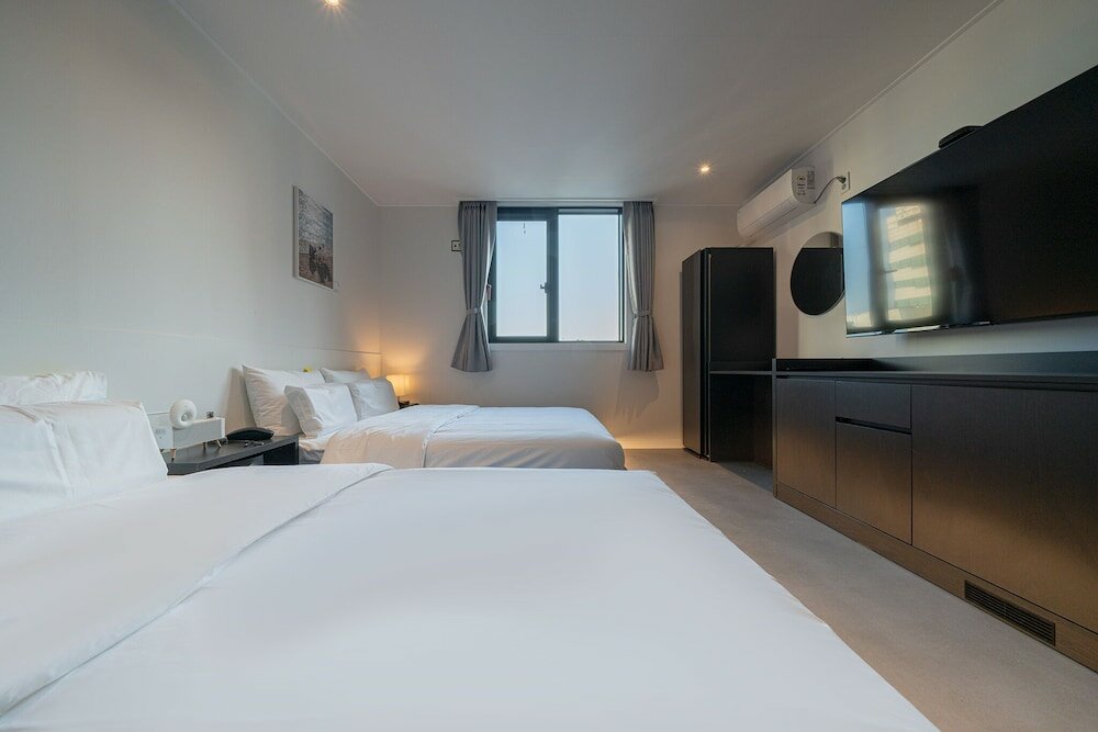 Фото Workers' Hotel Daejeon by Annk Wolpyeong